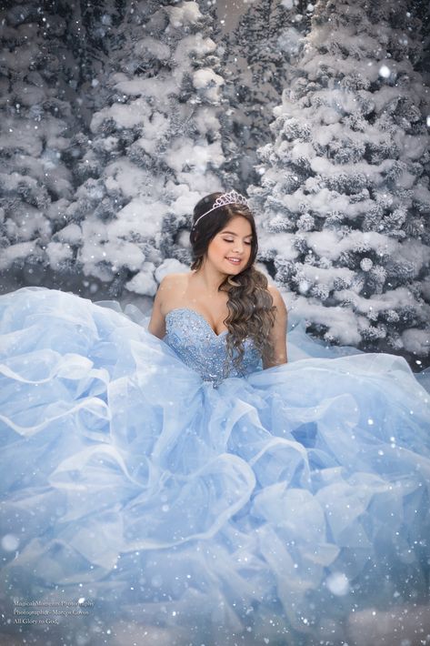 Winter wonderland themed Quinceanera. In studio snow set. Quince inspo. Winter Wonderland Dresses, Winter Wonderland Quince, Wonderland Dresses, Quinceanera Winter Wonderland, Winter Wonderland Quinceanera, Winter Quinceanera, Rose Gold Quinceanera Dresses, Winter Wonderland Dress, Sweet 16 Winter