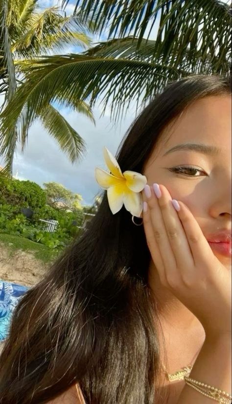 Hawaiian Lifestyle Aesthetic, Hawaii Inspo Pics, Summer Photo Ideas Instagram, Vacay Poses, Beach Selfies, Mode Indie, Beach Instagram Pictures, Summer Poses, Summer Picture Poses