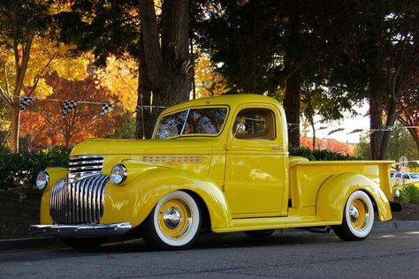 1956 F100, 1946 Chevy Truck, Fat Baby, Hot Rod Pickup, Lowrider Trucks, Vintage Pickup Trucks, Chevrolet Pickup, Old Pickup Trucks, Eyeliner Styles