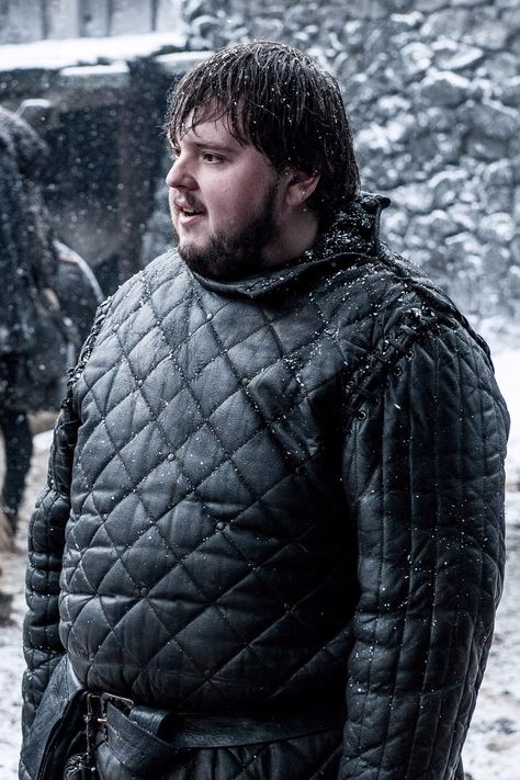 Pin for Later: 10 Things That John Bradley (aka Samwell Tarly) Just Revealed About Game of Thrones Samwell Tarly, Alyssa Targaryen, Dessin Game Of Thrones, Cop Outfit, John Bradley, Captain America Jacket, The Winds Of Winter, Man Cafe, Shearling Jacket Women