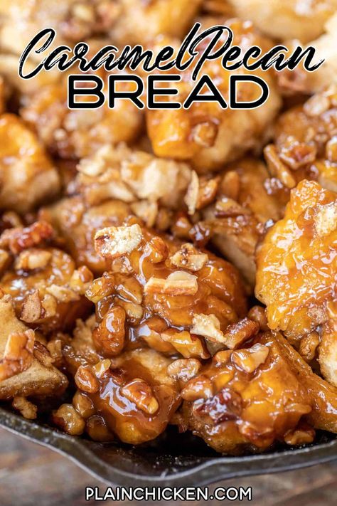 Caramel Pecan Bread - only 4 ingredients! Great for breakfast, brunch or dessert. This is a cross between monkey bread and sticky buns. SO simple! Refrigerated biscuits, butter, caramel sauce, and pecan. Seriously delicious! Everyone go CRAZY over this simple recipe. #monkeybread #biscuits #caramel #pecan Canned Biscuit Recipes, Pecan Roll, Butter Caramel Sauce, Biscuits Butter, Pecan Monkey Bread, Biscuits Breakfast, Honey Butter Biscuits, Canned Biscuit, Breakfast Casserole With Biscuits