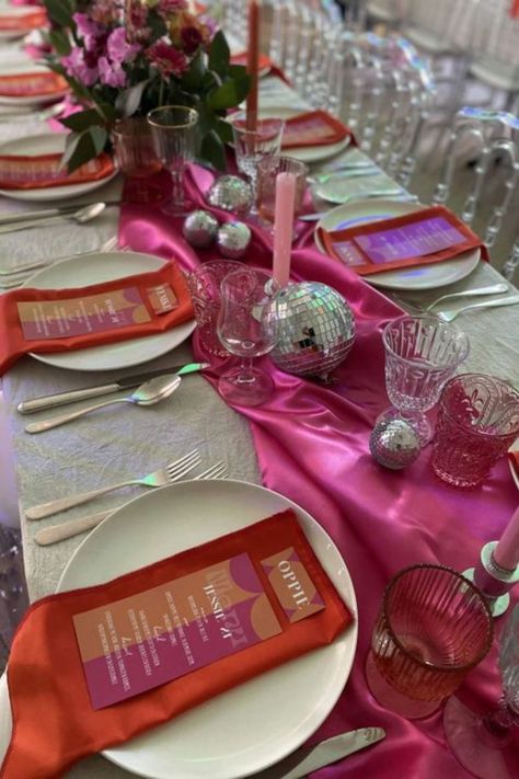 Diner Party, Disco Birthday Party, Fest Temaer, Tafel Decor, Disco Theme, Birthday Dinner Party, 18th Birthday Party, 30th Birthday Parties, Retro Wedding