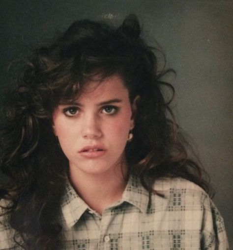 80s Hair And Makeup, 80s Big Hair, 80’s Hair, 1980s Hair, 80s Girl, Brown Curly Hair, 80s Hair, Growing Pains, Side Ponytail