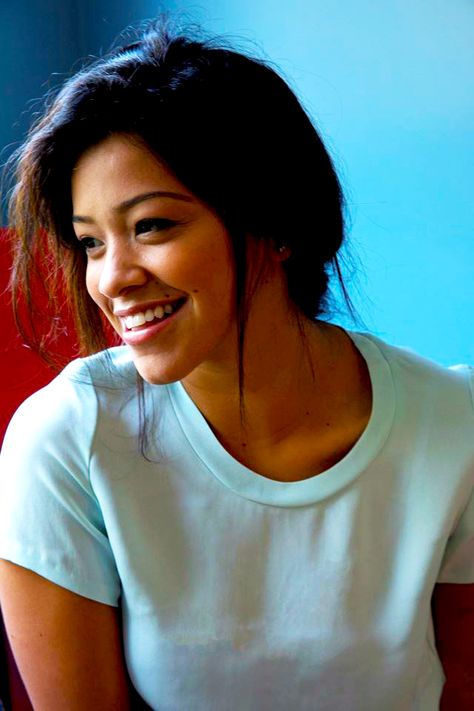 Gina Rodriguez, Jane The Virgin, Bold And The Beautiful, Just Smile, Film Serie, Woman Crush, Hermione, Girl Crush, Beauty Inspiration