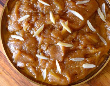 Kara Parshad-Aate ka halwa. Wheat flour pudding, prepared in the gurudwara (Sikh temples) Flour Halva, Kada Prasad, Master Board, Indian Dessert, Indian Dessert Recipes, Indian Sweet, Indian Desserts, Indian Snacks, Birthday Board