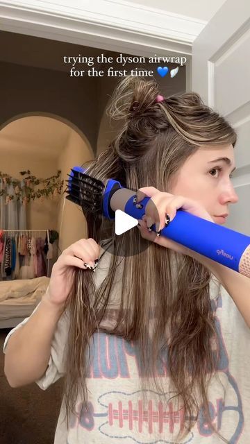 Faith Robertson on Instagram: "took me a few try’s but I think I finally got the hang of it haha (just don’t judge my technique, ok I’m learning) #dyson #dysonairwrap #dysontutorial #airwraptutorial #hairstyle" Dyson Hairstyles, M Learning, Judge Me, Just Don, Hair Styles, On Instagram, Instagram