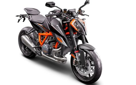 KTM goes big with three new street and adventure machines for 2020 1290 Super Duke R, Ktm Super Duke, New Ktm, Super Duke, Ktm Motorcycles, Triumph Speed Triple, Mt 10, Yamaha Bikes, Ktm Duke