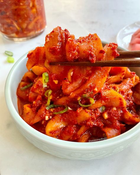 Chefs Garden, Watermelon Rind Recipes, Best Watermelon, Eating Watermelon, Summer Side Dish, Homemade Dumplings, Kimchi Recipe, Random Recipes, Fermentation Recipes