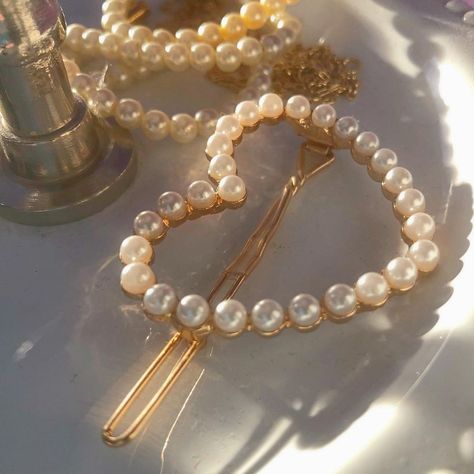 @chloeavant on ig (pearls, gold, aesthetic, cottage core, sunlight, instagram aesthetic, vintage, jewelry) White And Gold Royalty Aesthetic, Mercy Core Aesthetic, Pearl Core Aesthetic, Zara Core Aesthetic, Golden Stars Aesthetic, Arielle Core Aesthetic, Kelsey Core Aesthetic, Soft Golden Aesthetic, Kimberly Core Aesthetic