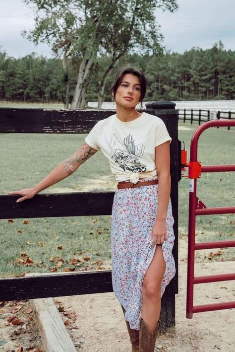 Pasture Photoshoot, Dress With Cowboy Boots Outfit, Desert Graphic Design, Skirt And Cowboy Boots Outfit, Skirt And Boots Outfit, Dress With Cowboy Boots, Desert Graphic, Outfit Cowboy, Floral Skirt Outfits