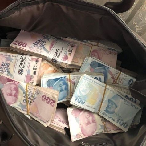 Fake Money, Rich Money, Best Friend Photos, Bags Aesthetic, Great British, Money Bag, Hey Girl, Story Instagram, Fake Story