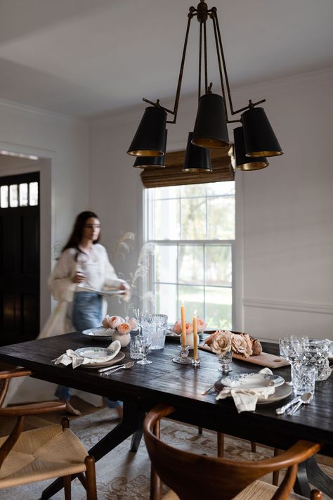 Setting the Table: Mixing Old with New... Black Dining Table Decor Ideas, Black Dining Table Decor, Dining Table Decor Ideas, Black Dining Table, Elsie Green, Setting The Table, Etched Glassware, Heath Ceramics, Black Dining