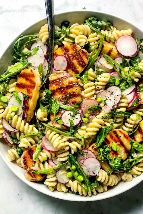 Tahini Pasta Salad with Halloumi | foodiecrush.com Tahini Pasta Salad, Halloumi Pasta, Tahini Pasta, Grilled Asparagus Recipes, Potluck Side Dishes, Easy Vegetable Side Dishes, Grilled Halloumi, Greek Salad Pasta, Foodie Crush