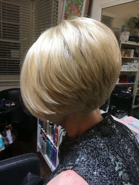 Graduated Bob Hairstyles, Hairstyle For Short, Short Layered Bob Haircuts, Κούρεμα Bob, Trendy Bob, Stacked Haircuts, Graduated Bob, Trendy Bob Hairstyles, Layered Bob Haircuts