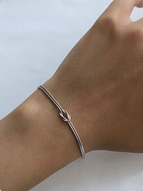 Bracelet Knot, Silver Bracelet Designs, Custom Cuff Bracelet, Wrap Armband, Gold Bracelet Simple, Simple Silver Jewelry, Pretty Jewelry Necklaces, Couples Bracelet, Bracelet Knots