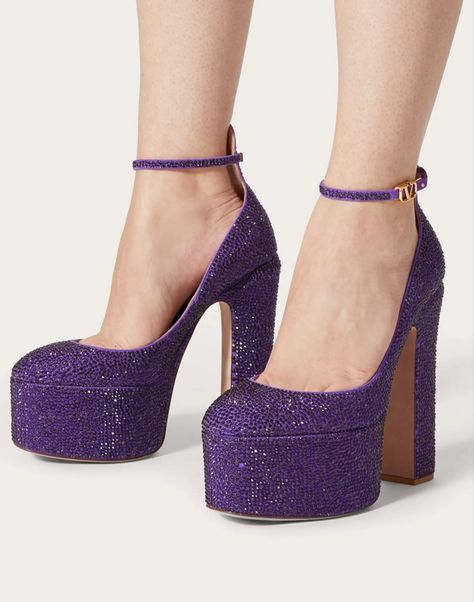 Valentino 2023 Valentino Shoes Heels, Purple High Heels, Valentino Pumps, Valentino Heels, Pretty Heels, Valentino Shoes, Ankle Strap Pumps, Prom Shoes, Fabulous Shoes