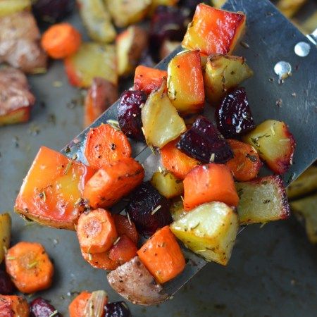 Roasted Potatoes, Carrots and Beets - A Taste of Madness Ideas With Potatoes, Roasted Potatoes Carrots, Beets Salad, Carrots And Beets, Roasted Beets And Carrots, Beets Recipe, Roasted Potato Salads, Roasted Potatoes And Carrots, Potatoes And Carrots