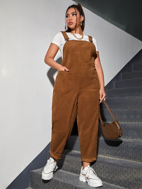 Brown Outfit Plus Size, Brown Overalls Women, Overalls Brown, Brown Overalls Outfits, Plus Size Overalls Outfit, Brown Relaxed Fit Jumpsuit Overall, Brown Relaxed Fit Overalls, Brown Cotton Overalls With Pockets, All Brown Outfit