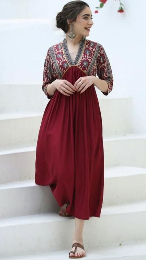 Alia Cut Dress, Alia Cut, Maroon Fabric, Stylish Kurtis Design, Kurti Style, Frock Fashion, Simple Kurta Designs, Designer Kurti Patterns, Kurti Patterns