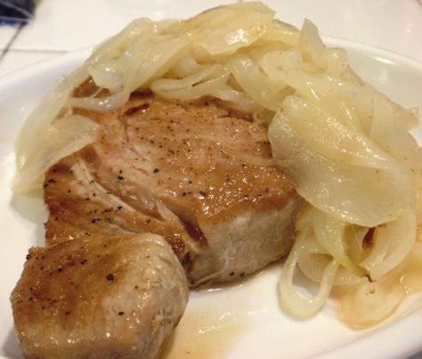 Sicilian Tuna Steaks In Onion Sauce Recipe - Food.com Sicilian Steak, Dessert With Caramel, Fettuccini Alfredo, Authentic Italian Recipes, Swordfish Steak, Tuna Recipe, Apple Spice, Onion Sauce, Tuna Steaks