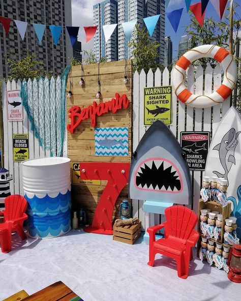 Jaws Birthday Party Ideas, Jaws Themed Birthday Party, Jaws Birthday Party, Jaws Party, Elena Birthday Party, Finding Nemo Party, Shark Party Decorations, Ocean Birthday Party, Shark Themed Birthday Party