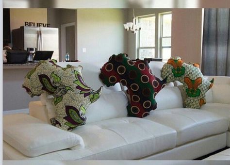 Cute Leather Sofa Styling, Gray Sofa Styling, Sofa Interior Design, Sofa Cord, Cord Sofa, Sofa Design Living Rooms, African Interior Design, African Furniture, Sofa Interior