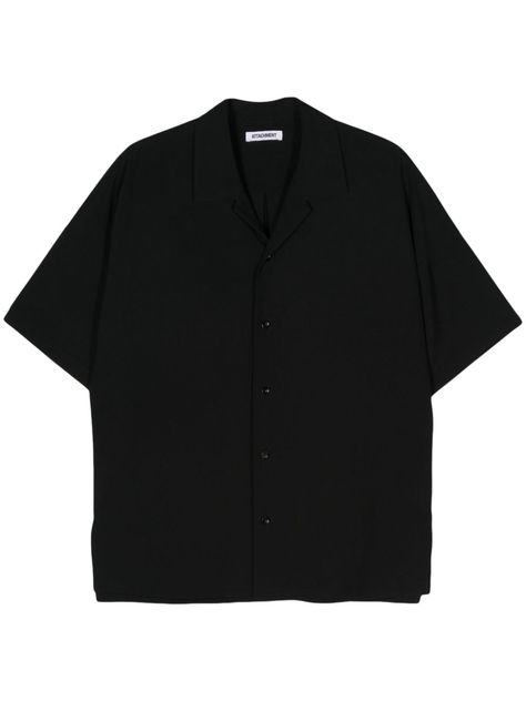 black wool interlock weave notched lapels drop shoulder short sleeves box-pleat detail short side slits high-low hem front button fastening Money Shirt, Danny Ocean, Png Clothes, Trendy Shirt Designs, Polo Women, Half Shirts, Wool Shirt, Black Shirt Dress, Short Shirts