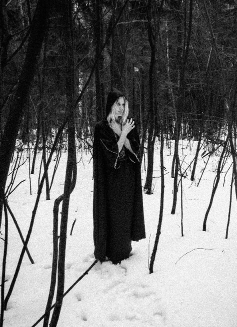 Myrkur - Danish one woman Black Metal Black Metal Photoshoot, Amalie Bruun, Alyssa Core, Atmospheric Photography, Black Metal Girl, Band Photoshoot, Goth Christmas, Music Inspiration, Norse Pagan