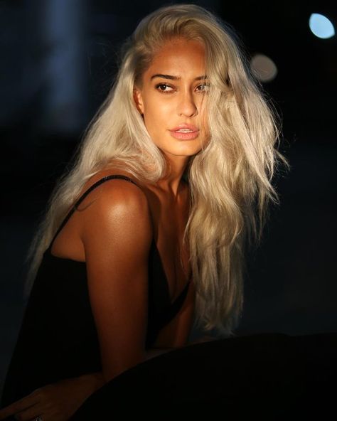 Lisa Haydon, Photography Magazine Cover, Fashion Campaigns, Supermodels Runway, Bollywood Girls, Photography Magazine, Brown Girl, Platinum Blonde, Runway Models