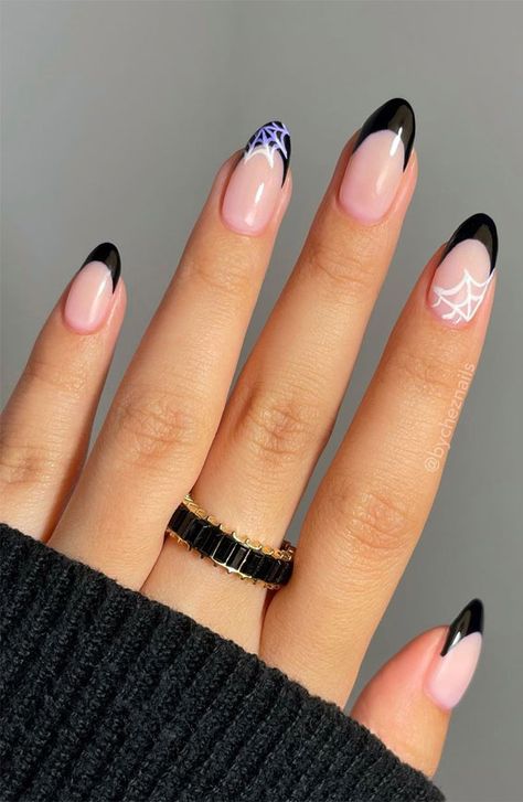 Oval Nails Designs, Diy Nails Stickers, Halloween Nails Easy, Festive Nail Art, Cute Halloween Nails, Black French, White Nail, Halloween Nail Designs, Pink Nail