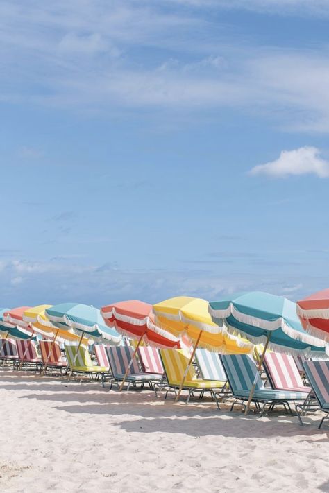 Positano Beach, Florida Travel Destinations, Italy Images, Juan Les Pins, Slim Aarons, South Beach Miami, Budget Planer, Beach Umbrella, Florida Usa