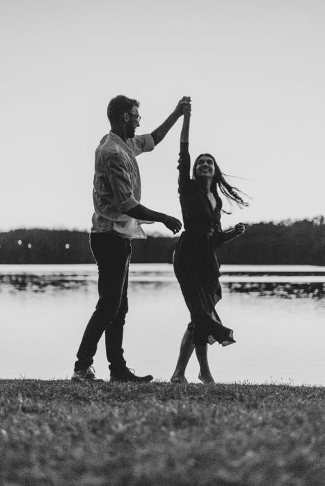 Dancing Pose Reference Couple, Couple Dance Poses, Couple Reference Poses, Dancing Pose Reference, Romantic Dancing, Couple Reference, Dancing Pose, Photo Engagement, Black And White Couples