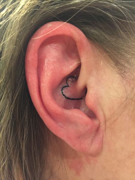 Ear Tattoo Inner Heart, Ear Tattoo Inner, Inner Ear Tattoo, Small Compass Tattoo, Cuff Tattoo, Cute Tats, Pretty Ear Piercings, Small Hand Tattoos, Dainty Tattoos