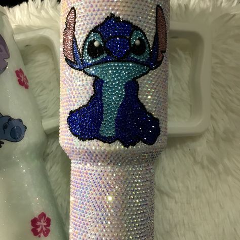 40 Ounce Rhinestone Tumbler With Blue Stitch Brand New Never Been Used Comes With Straw Hello Kitty Rhinestone Tumbler, Rhinestone Tumbler Cups Diy, Gem Cups, Things To Bedazzle, Stitch Cups, Bedazzle Ideas, Stanley Ideas, Bedazzled Things, Bedazzling Ideas