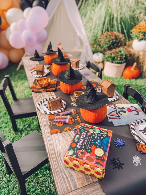 Outside Halloween Birthday Party, Halloween Kids Birthday Party Ideas, Halloween Theme Kids Birthday Party, Halloween 3rd Birthday Party Decor, Halloween 6th Birthday Party, 5th Halloween Birthday Party, Kids Pumpkin Decorating Party, Halloween Themed 3rd Birthday Party, 2nd Halloween Birthday Party