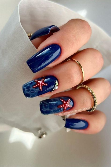 Blue Beach Nails, Summer Manicure Ideas, Beach Nails Designs, Beach Themed Nails, Ocean Nails, Palm Nails, Palm Tree Nails, Beach Nail Designs, Beach Nail