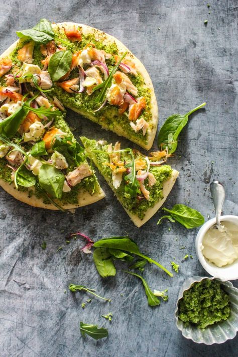 Green no-cheese pizza w/ broccoli pesto, chicken & sour cream | #pizza #recipe #broccoli #pesto #chicken #dinner #nocheese Pizza No Cheese, No Cheese Pizza, Pizza With Broccoli, Seafood Pizza Recipes, Flatbread Pizzas, Green Pizza, Cheese Pizza Recipe, Seafood Pizza, Pizza Pastry