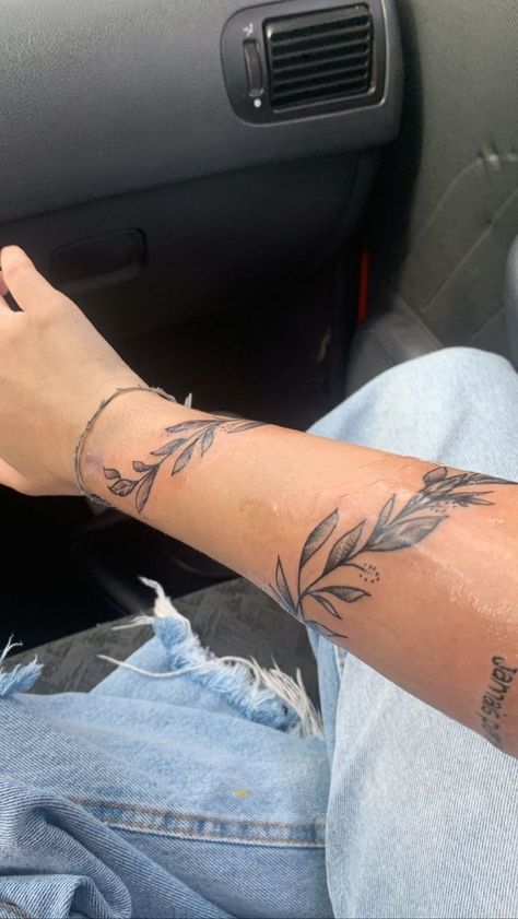 Leaves Going Up Arm Tattoo, Leaves Around Forearm Tattoo, Vine Going Up Arm Tattoo, Wrap Around Vine Tattoos Thigh, Full Arm Vine Tattoos For Women, Forarm Tattoos Women Unique Small, Leave Wrap Around Tattoo, Lower Arm Wrap Tattoos For Women, Men Vine Tattoo