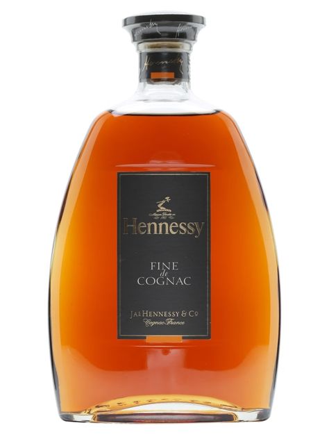 Hennessy Drinks, Cheap Liquor, Best Cognac, Hennessy Cognac, Grape Uses, Pretty Alcoholic Drinks, Alcohol Bottles, Cocktail Drinks Recipes, Wine And Liquor