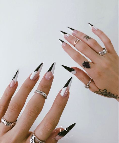 Hand Drawn Nails, Vibe Nails, White Vibe, Hand Nails, Subtle Nails, Grunge Nails, French Nail Designs, Unique Acrylic Nails, Minimalist Nails