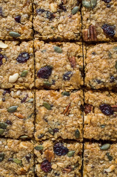 Vegan Fruit And Nut Flapjacks - Domestic Gothess Oat Flapjack Recipes, Healthy Flapjack, Oat Bar Recipes, Flapjack Recipe, Fruit And Nut Bars, Healthy Granola Bars, Vegan Bar, Oats Recipe, Oat Cookies