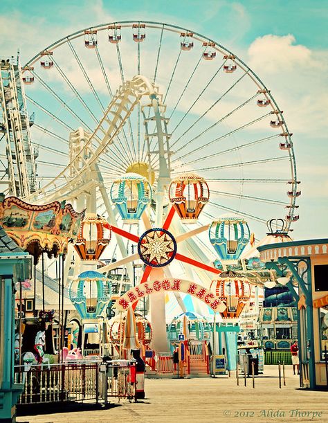 Amusement Park Aesthetic, Fair Aesthetic, Wildwood New Jersey, Balloon Race, Carnival Art, Wildwood Nj, Amusement Park Rides, Carnival Rides, Circus Art