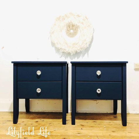 Lilyfield Life: Pine bedsides in navy blue chalk paint Navy Painted Furniture, Night Tables Bedroom, Diy Bedside Table, Pine Bedside Table, Blue Bedside Tables, Painted Vintage Furniture, Navy Bedrooms, Blue Chalk Paint, Blue Cabinets