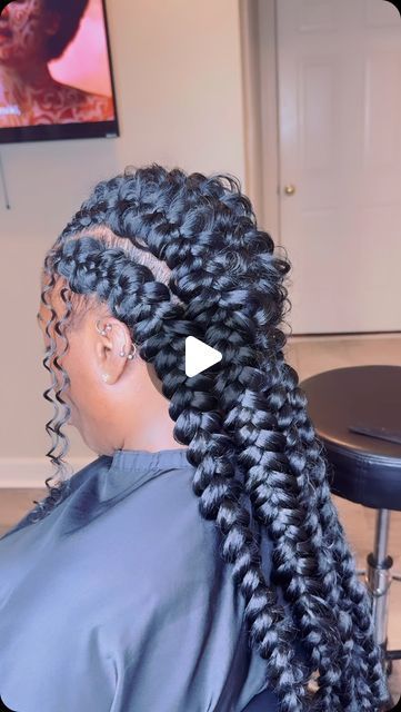 Butterfly Fulani Braids, Big Butterfly Braids, Cornrow Butterfly Braid, Braid Styles For Black Women 2024, Butterfly Braid Styles, Butterfly French Braid, Butterfly Braid Tutorial, Feed In Braids Cornrows With Curls, Feed In Goddess Braids Cornrows