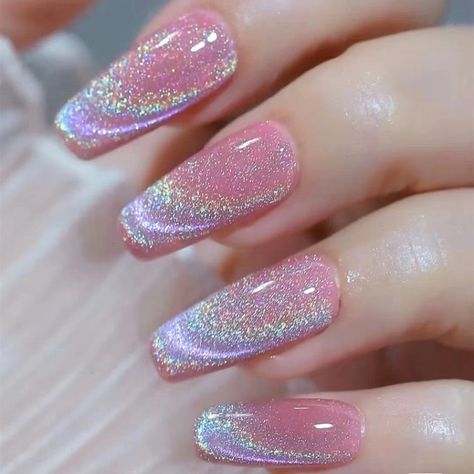 Cat Eye Nails Clear, Holographic Gel Polish, Gel Nails Star Design, Glazed Donut Cat Eye Nails, Sparkle Cat Eye Nails, Rainbow Cat Eye Gel Nails, Red And Silver Cat Eye Nails, Rainbow Cats Eye Nails, Halo Cat Eye Nails