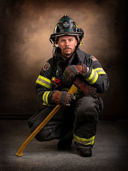 Firefighter Photography, Artistic Portrait Photography, City Life Photography, Firefighter Pictures, Senior Pictures Boys, Work Gear, Female Portraits, Celebrity Portraits, Men In Uniform