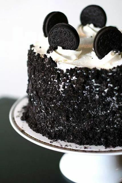 Oreo Crumble Cake Oreo Cookie Cake, Cookies And Cream Cake, Oreo Recipes, Oreo Cookie, Oreo Cake, Baby Cakes, Bday Cake, Good Eat, Cake Cake