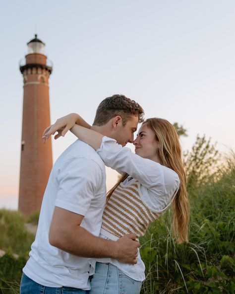 chasing sunsets & seagulls with these two on lake michigan 🪶🌊 Couple Shoot Poses, Lighthouses Photography, Shoot Poses, Chasing Sunsets, Couple Engagement Pictures, Couple Picture, Couple Picture Poses, Lake Sunset, Couple Shoot