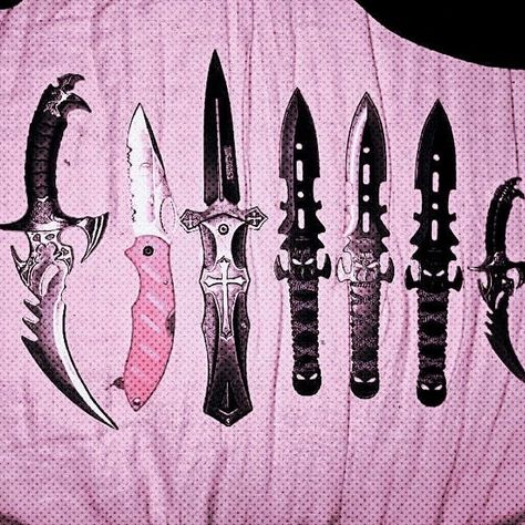 Knife Aesthetic, Creepy Cute Fashion, Big Girl Toys, Pink Grunge, Pretty Knives, Knife Collection, Aesthetic Tumblr, Cool Knives, Fete Anime