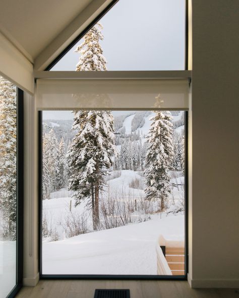 Whitefish Montana, Beach House Rental, Design Salon, Window Types, Ski Chalet, Modern Windows, Indoor Fireplace, Picture Windows, Vacation Home Rentals